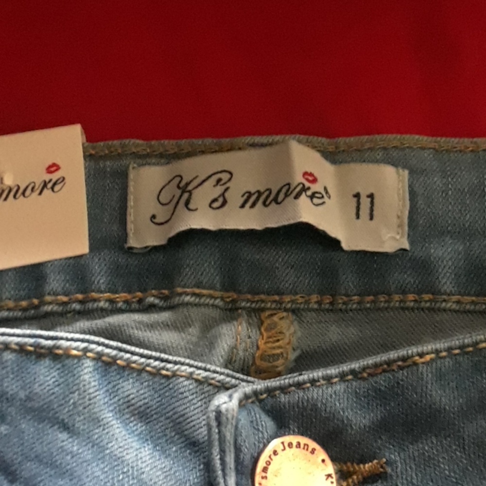 New Jeans - Picture 2 of 3
